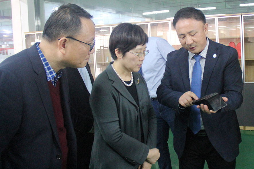 �й��Ṥҵ���ϻ�,����Ůʿ,ob�羺����