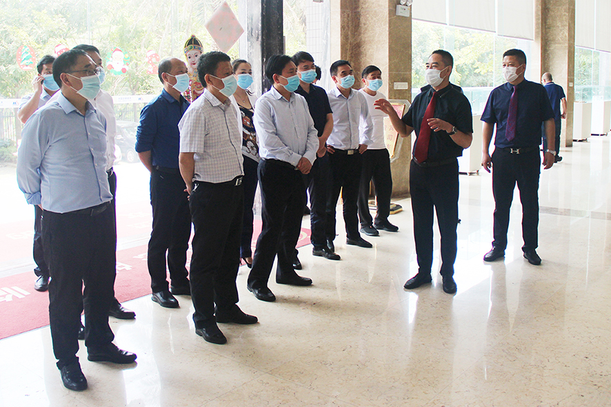 ����ʡͭ�����˴�ί�����γ´���ͬ־��������ί����ǡ��س���ȺԾͬ־�ȵ�����������һ��ݰ��ob�羺����