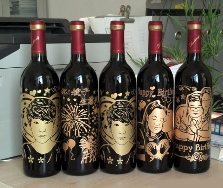 最新火爆的地摊产品之二玻璃酒瓶镌刻 最新火爆的地摊产品之二玻璃酒瓶镌刻