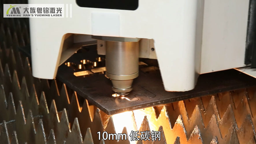 ���������и��