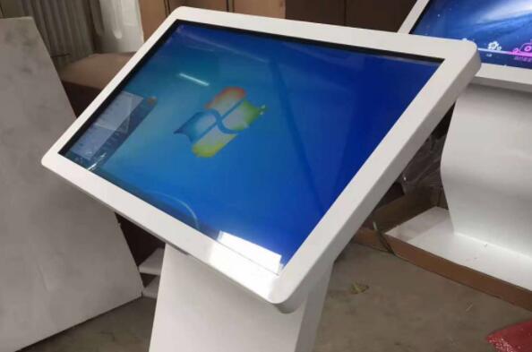 �����������и������������ǿ�����̸������