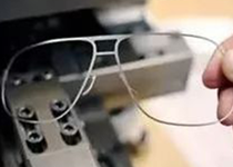 眼镜激光切割机，，，比你更关爱你的眼睛。。。。。